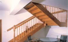 Do-it-yourself stairs in the house: choosing a type